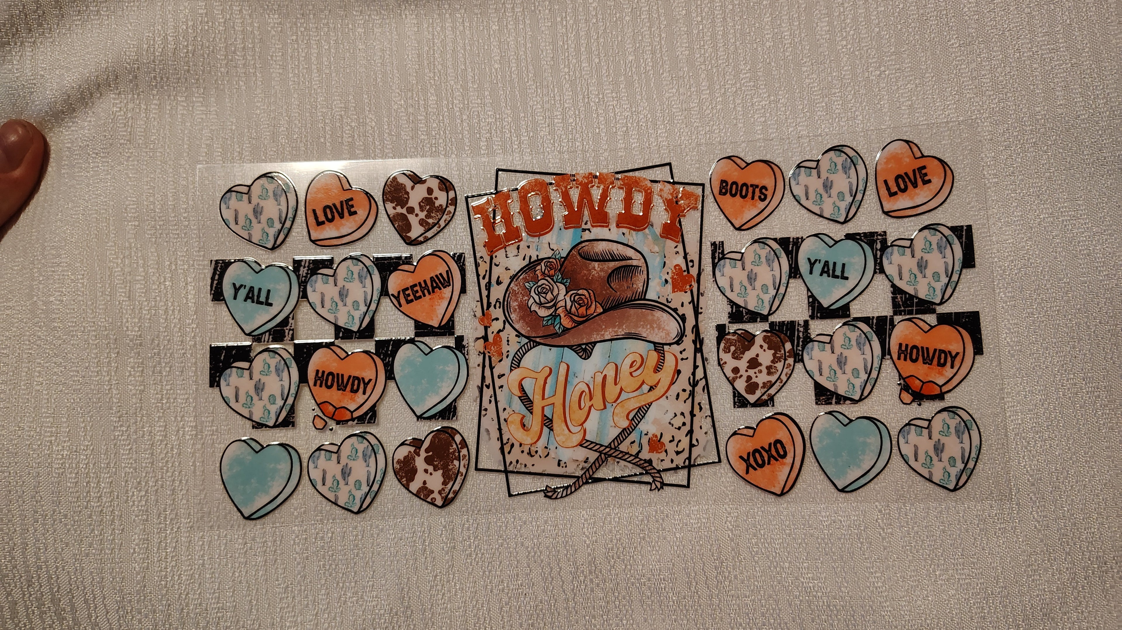W022 - Words Cup Wrap