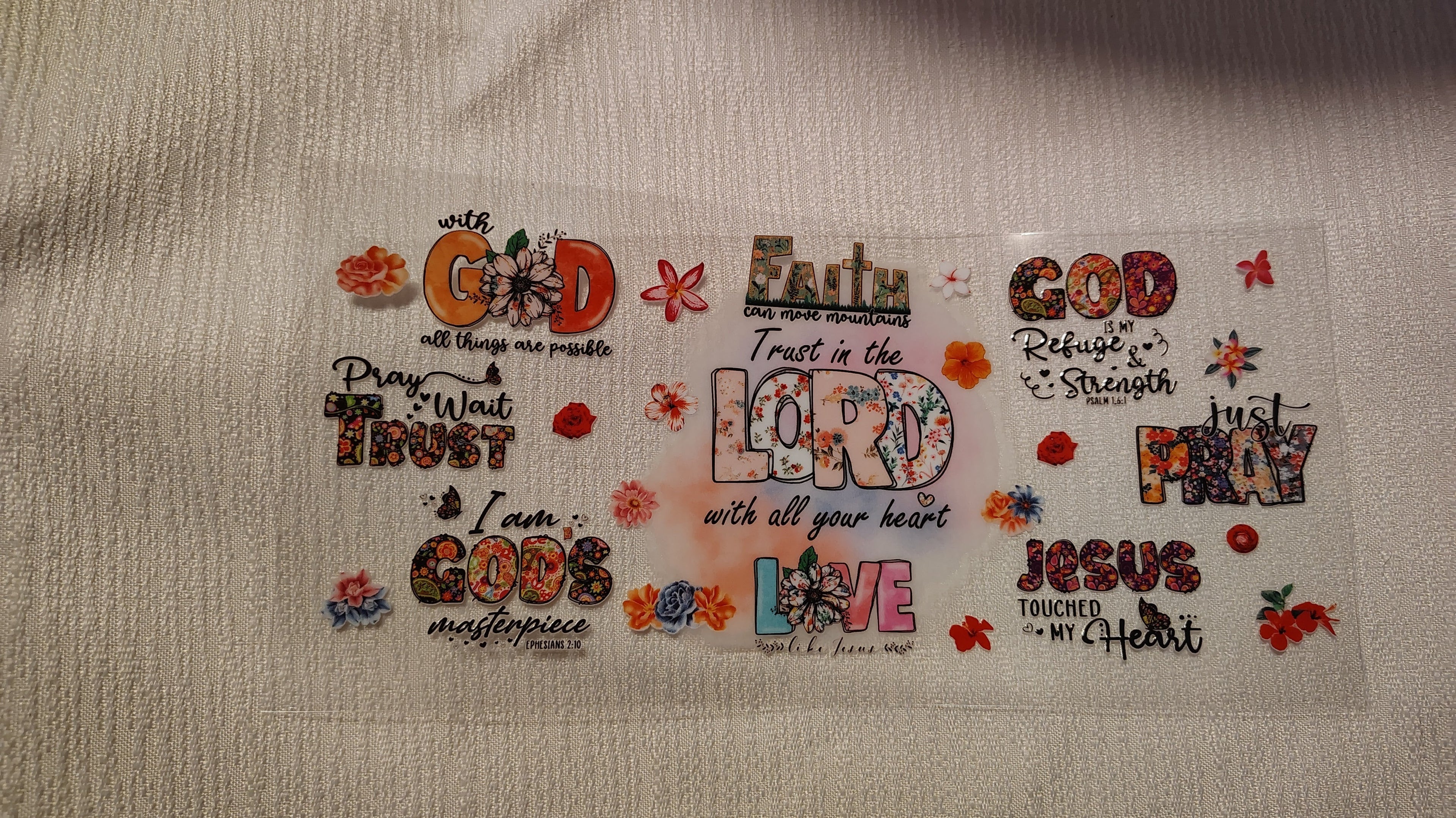 W053 - Words Cup Wrap